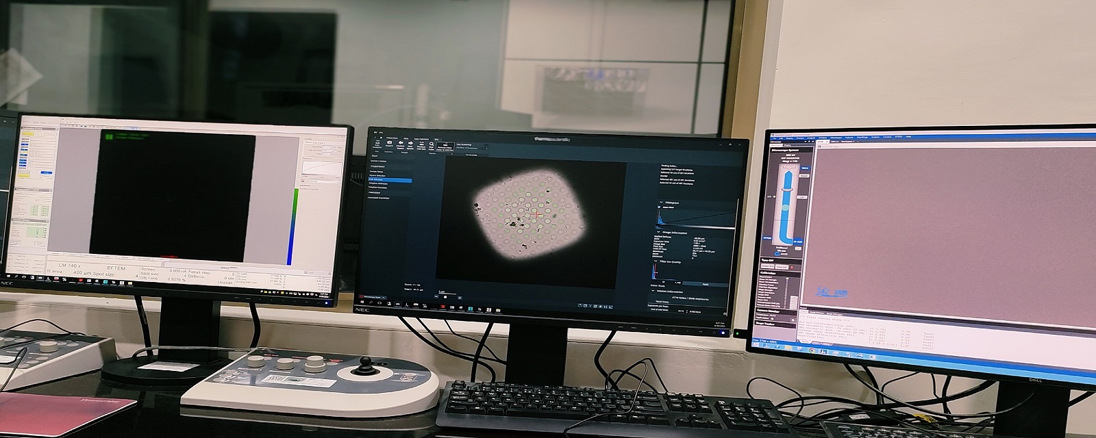 Setting up Cryo-EM data collection
