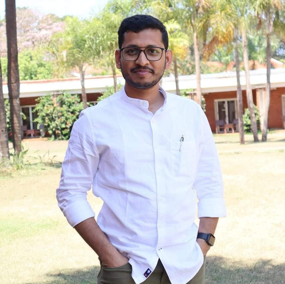Sumit_Pic (1).jpg